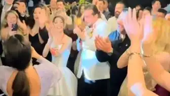 Şarkıcı Karsu Dönmez'den Yağmurlu Düğüne Sürpriz Ziyaret