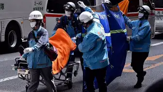 Tokyo'da Alışveriş Merkezinde Kimyasal Madde Paniği: 20 Yaralı