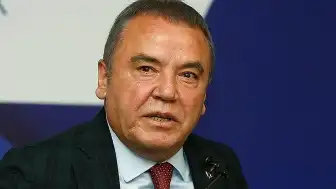 Antalya Büyükşehir Belediye Başkanı M.B.'den Seçim Finansmanına İlişkin İtiraf: "Özel'in Talebiyle 950 Bin Euro Teslim Ettim"
