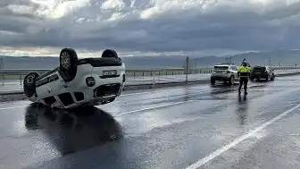 Ardahan'da Trafik Kazası: Sürücü Yaralandı