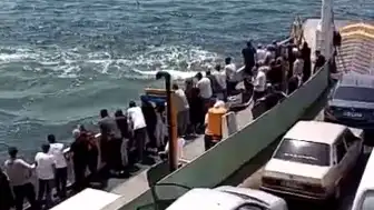 Feribottan Düşen Kişiyi Büfe Çalışanı Kurtardı