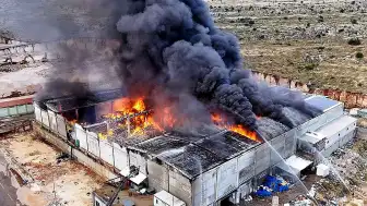 Gaziantep'te Tekstil Fabrikasında Yangın: Ekipler Müdahale Ediyor