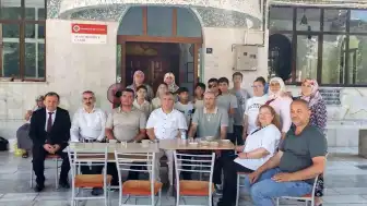 Germencik Kaymakamı Sultan Doğru Aşure Programında Vatandaşlarla Bir Araya Geldi