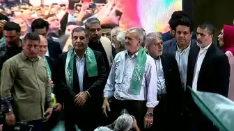 İran Cumhurbaşkanı Pezeşkiyan'dan ABD ve İsrail'e Sert Tepki: "Teslimiyeti Rüyalarında Görürler"
