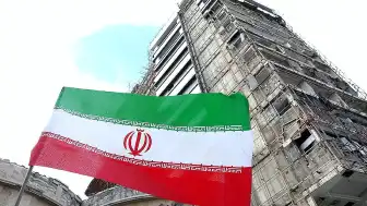 İsrail Ordusu, İran'da Bir Petrokimya Tesisini Vurduğunu Açıkladı