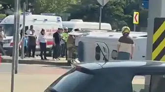 Kağıthane'de Ambulans ile Motosiklet Çarpıştı: 4 Yaralı