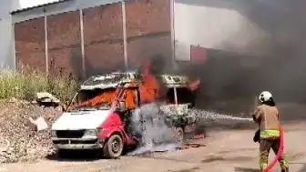 Kahramanmaraş'ta Minibüs Alevlere Teslim Oldu