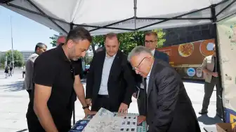 Kayseri Büyükşehir Belediye Başkanı Memduh Büyükkılıç Kültür Yolu Gezileri Başvuru Standını Ziyaret Etti
