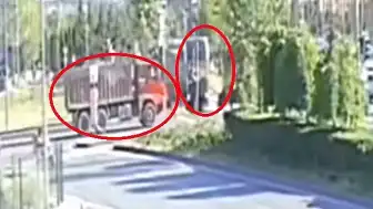 Kayseri'de Kamyon ile Tramvay Çarpıştı: 5 Yaralı