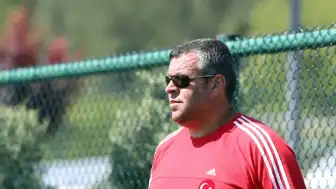 Türkiye Bedensel Engelliler Spor Federasyonu Başkanı Alpaslan Erkoç: 'Ampute Futbol Eski A Milli Takımı Antrenörü Uğur Özcan'ın vefatını derin bir üzüntüyle öğrenmiş bulunuyoruz.'