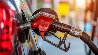 Akaryakıt Fiyatlarına Gece Yarısı Düzenlemesi: Benzine Zam Yapıldı