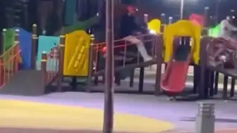 Aksaray'da Çocuk Parkında Motosikletle Akrobatik Hareket Yapan 2 Kuryeye 146 Bin TL Ceza