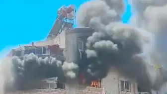 Antalya Kepez'de Daire Yangını: 5 Kişi Dumandan Etkilendi