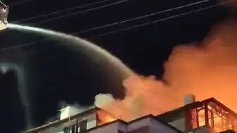 Bolu'da Apartman Yangını: Çatı Katı Kullanılamaz Hale Geldi