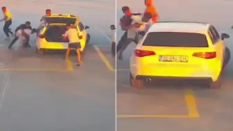 Davutlar Mahallesi'nde Yol Verme Tartışması Kavga ile Sonuçlandı: Olay Anı Kamerada