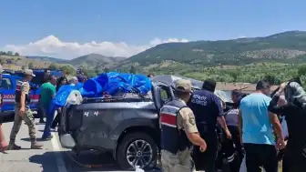 Erzincan'da Kamyonetin Devrilmesi Sonucu 1 Kişi Öldü, 3 Yaralı