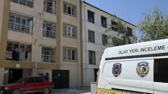 Eskişehir'de Üçüncü Kattan Düşen 3 Yaşındaki Çocuk Hayatını Kaybetti