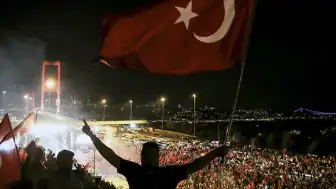 FETÖ'nün 15 Temmuz Darbe Girişimi Süreci ve Perde Arkası