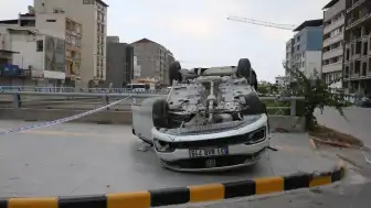 Hatay'da Trafik Kazası: 2 Kişi Hayatını Kaybetti, 3 Yaralı