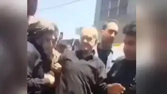 İran Cumhurbaşkanı Pezeşkiyan ve Dışişleri Bakanı Arakçi'ye Cenaze Töreninde Saldırı