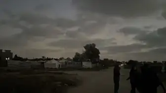 İsrail Ordusu Gazze'nin Orta Kesiminde Hava Saldırılarını Sürdürüyor