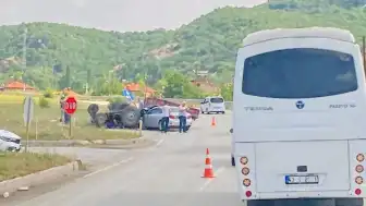 Kütahya Tavşanlı'da Otomobil ve Traktör Çarpıştı: 3 Yaralı