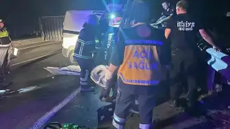 Tekirdağ'da tır dorsesinin kopması sonucu meydana gelen zincirleme kazada üç kişi yaşamını yitirdi