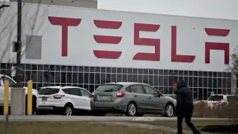 Tesla'da Tam Otonom Sürüş Sistemi Kullanılırken Meydana Gelen Kaza: Sürücü Pedala %100 Bastı