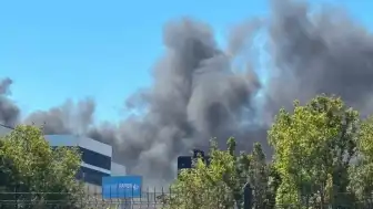 Ankara'nın Akyurt İlçesinde Market Deposunda Yangın Çıktı