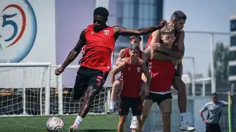 Samsunspor, Fenerbahçe Maçına Hazırlanıyor: Yeni Transfer Oskar Ohlenschlaeger Takıma Katıldı
