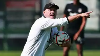 Beşiktaş Crystal Palace Maçı Hazırlıklarını Sürdürüyor