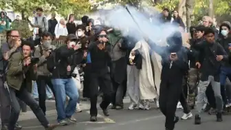 Fransa'da Lise Protestoları Üçüncü Haftasında Genişleyerek Devam Ediyor