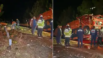 Tarsus'ta Kamyon Devrildi: Karpuzların Savrulmasıyla 2 Kişi Yaralandı