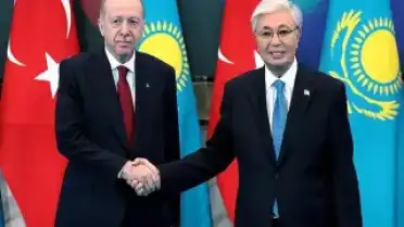 Cumhurbaşkanı Erdoğan'a Kazakistan'da Hoca Ahmet Yesevi Nişanı Takdim Edildi