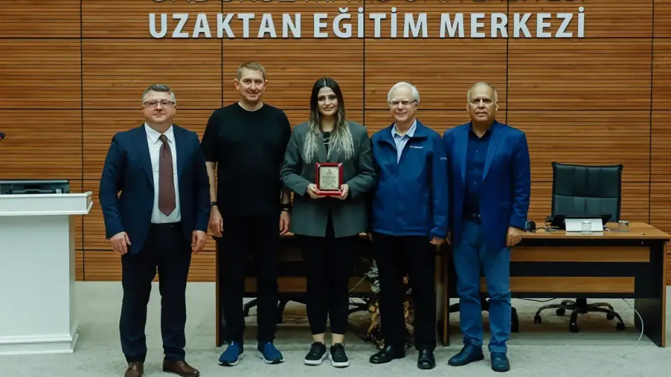 NASA'dan OMÜ'ye Bilim Köprüsü: Astrofizikçi Dr. Umut Yıldız Öğrencilerle Buluştu