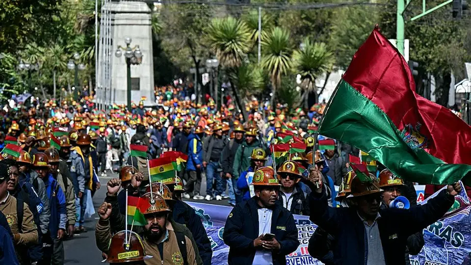 Bolivya'da binlerce madenci başkentte toplandı