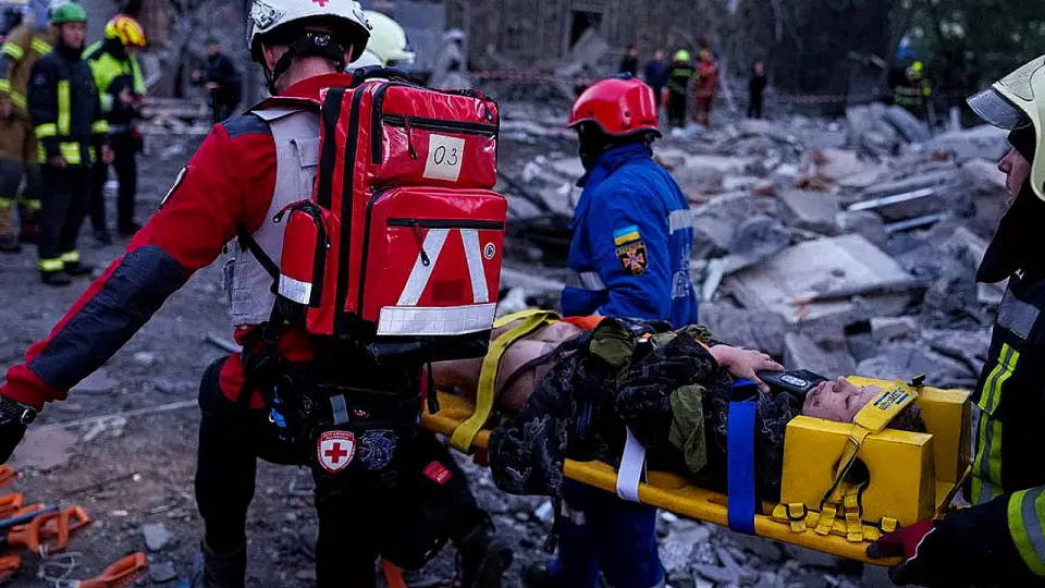 Ukrayna'da Savaş: Kiev'de Rus Saldırısı Sonucu Bir Ölü, 16 Yaralı