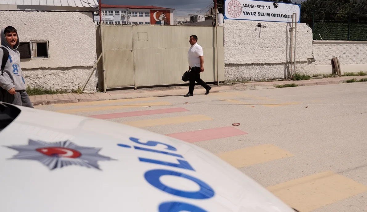 Adana'da Okul Çevresinde Silah Sesleri Paniğe Neden Oldu