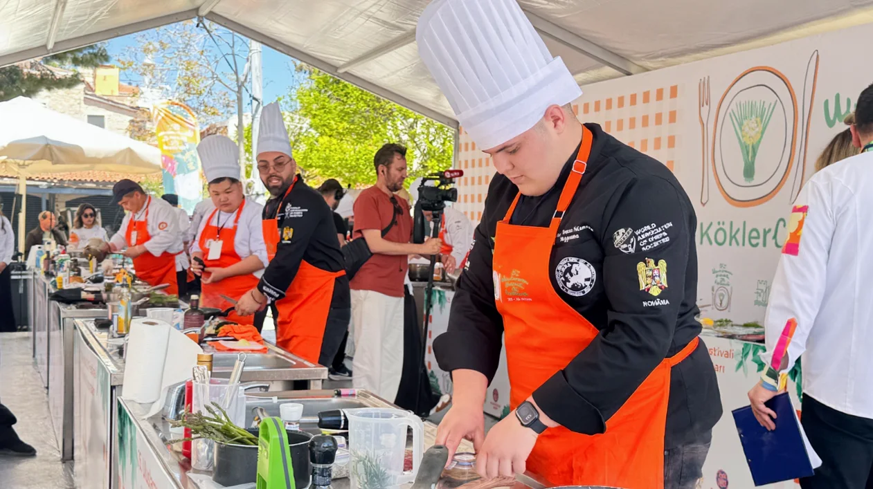 Alaçatı Ot Festivali'nde Uluslararası Şefler Yarıştı