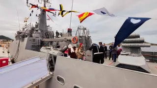 Bodrum'da Askeri Gemi Çocuklara Kapılarını Açtı