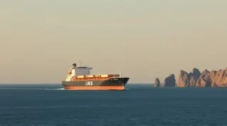 Katar'dan Hürmüz Boğazı'ndan İlk LNG Sevkiyatı