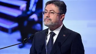 Bakan Yumaklı: Yapay Et Türkiye'ye Giremez