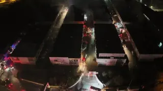 Başakşehir'deki İş Yerinde Çıkan Yangın 8 Saat Sonra Söndürüldü