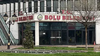 Bolu Belediyesi ve Bol-Tur A.Ş.'ye Operasyon: Jandarma Ekipleri Arama Yapıyor