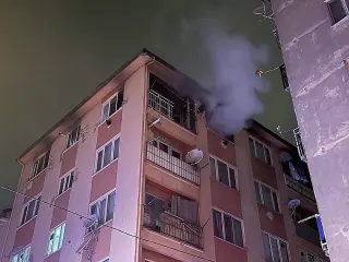 Bursa'da 6 Katlı Binada Yangın: Alevler Söndürüldü