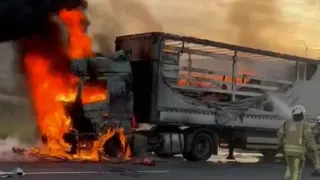 Çatalca'da Seyir Halindeki TIR'da Yangın Çıktı