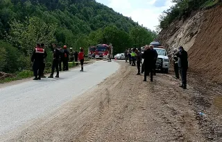 Düzce'de Kamyonet Dereye Devrildi: 1 Kişi Hayatını Kaybetti