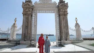 Emine Erdoğan, Belçika Kraliçesi Mathilde'yi Dolmabahçe Sarayı'nda Ağırladı