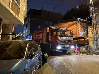 Eyüpsultan'da Bodrum Katında Yangın: 4 Ağır Yaralı