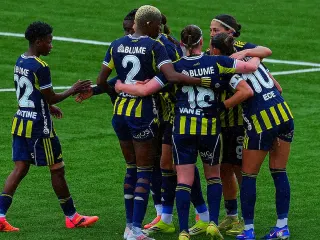 Fenerbahçe ArsaVev, Kadın Futbol Süper Ligi'nde Şampiyon Oldu